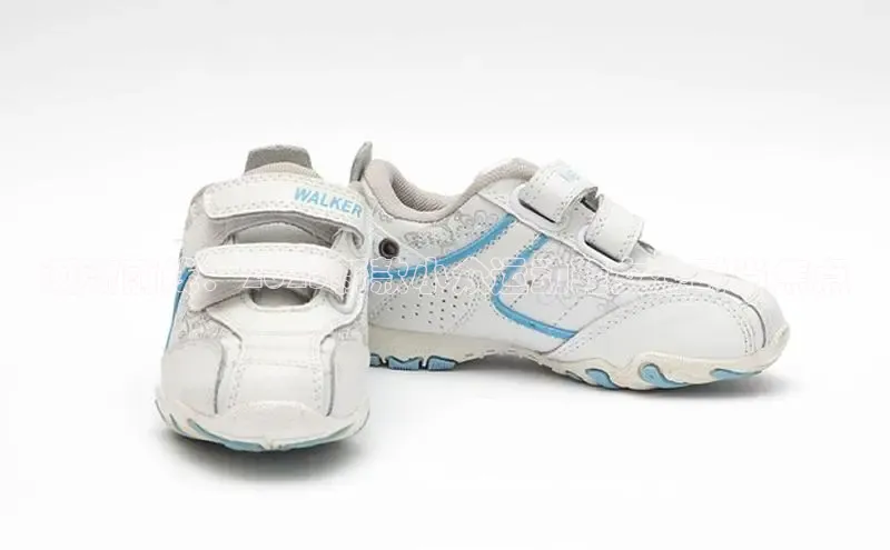 潮流前线：2025新款小众运动鞋女性时尚焦点